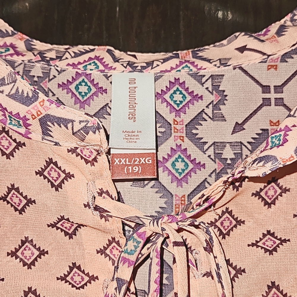 EUC No Boundaries Sheer Peasant Blouse - Size XXL - Picture 3 of 4